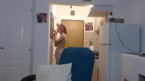 Snapshot of simyhvn chatting on 6, 2, 2025 simyhvn online show from 6, 2, 2025