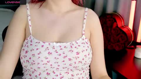 Snapshot of sinful_kittyy chatting on 25, 6, 2026 Kate online show from 25, 6, 2026