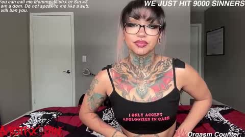 Snapshot of sinfulincubus chatting on 17, 9, 2025 Mistrx Sin online show from 17, 9, 2025