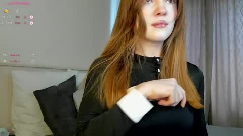 Snapshot of sinfulsmile_ chatting on 10, 4, 2026 Ivy online show from 10, 4, 2026