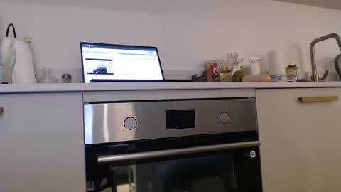 Lina online show from 1, 1, 2025