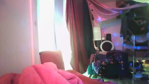 Siofra online show from 2, 2, 2025