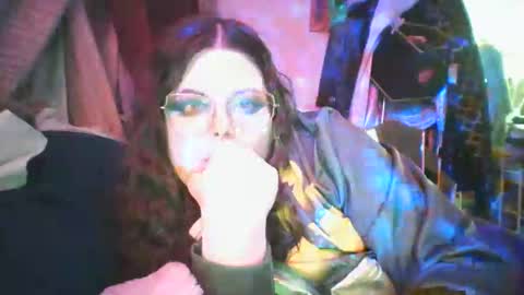 Siofra online show from 17, 2, 2025