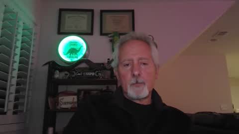 Snapshot of sir_lust_alot chatting on 5, 11, 2025 Don Roberto online show from 5, 11, 2025