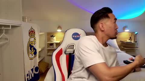 SIR TEO online show from 6, 6, 2026