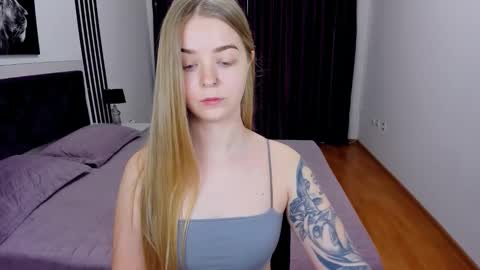 SirenaBloom online show from 3, 3, 2026