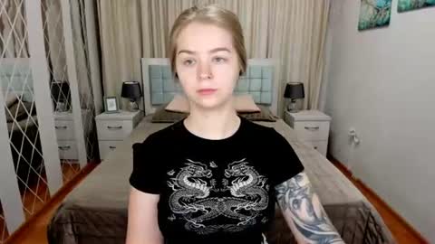 SirenaBloom online show from 12, 6, 2026