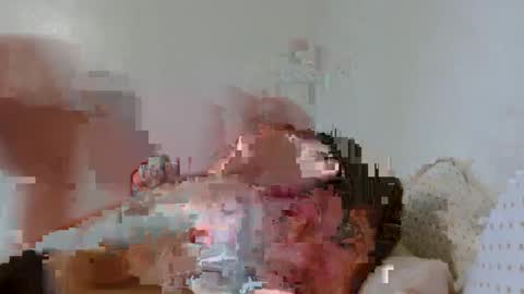 Snapshot of siscohater chatting on 17, 9, 2025 James online show from 17, 9, 2025
