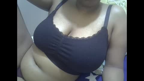 Snapshot of sisibrown97 chatting on 18, 11, 2025 brown online show from 18, 11, 2025