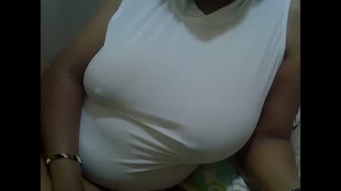 Snapshot of sisibrown97 chatting on 8, 3, 2026 brown online show from 8, 3, 2026