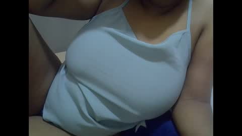Snapshot of sisibrown97 chatting on 13, 3, 2026 brown online show from 13, 3, 2026