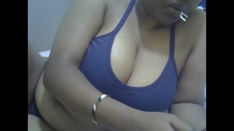Snapshot of sisibrown97 chatting on 29, 3, 2026 brown online show from 29, 3, 2026