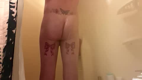 Sissy Krissie online show from 9, 11, 2025