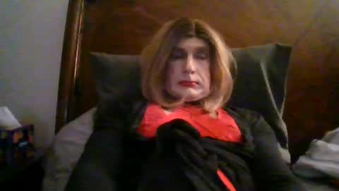 wants to suck cock online show from 23, 3, 2026