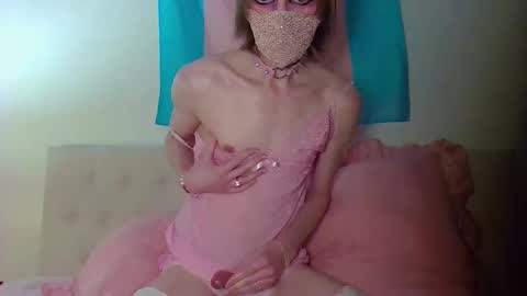 Sissy Ariadney Lux online show from 18, 3, 2026