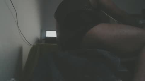 Snapshot of sissyboilooking chatting on 19, 12, 2024 RESPONDS WELL TO ... online show from 19, 12, 2024