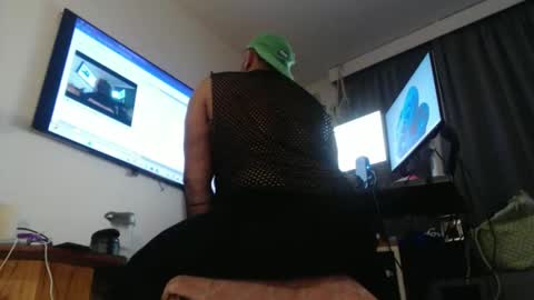 Snapshot of sissyboilooking chatting on 12, 9, 2025 RESPONDS WELL TO ... online show from 12, 9, 2025
