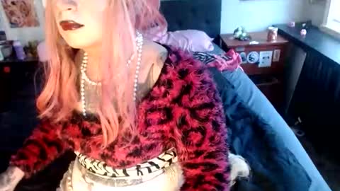 sissyslutliana69 online show from 17, 3, 2026