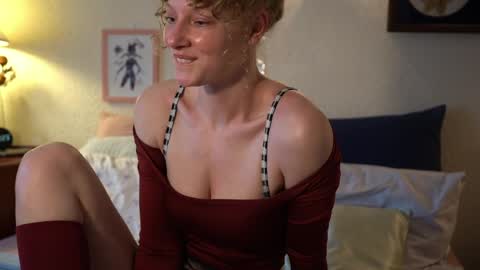 Snapshot of sistinehashands chatting on 27, 3, 2026 HINT its the name I go by. online show from 27, 3, 2026