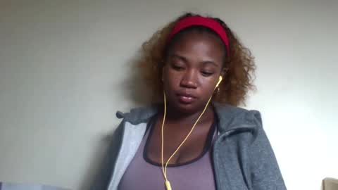 Snapshot of sisyh697532 chatting on 18, 5, 2026 sisyh697532 online show from 18, 5, 2026