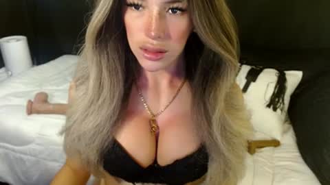 Snapshot of sizzling_cassie130 chatting on 7, 7, 2026 Cassie online show from 7, 7, 2026