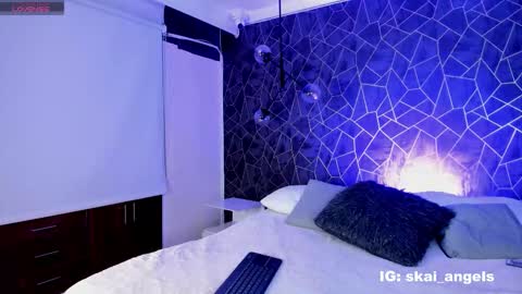 SKAILYN ANGELS online show from 25, 11, 2025