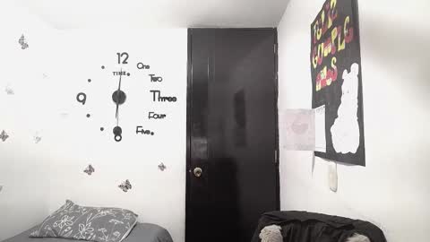 Snapshot of skarleth_diaz chatting on 4, 2, 2026 SKARLETH online show from 4, 2, 2026