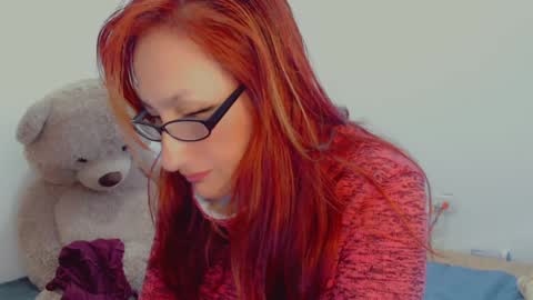 Snapshot of skarlett2072 chatting on 30, 12, 2024 Arlett online show from 30, 12, 2024