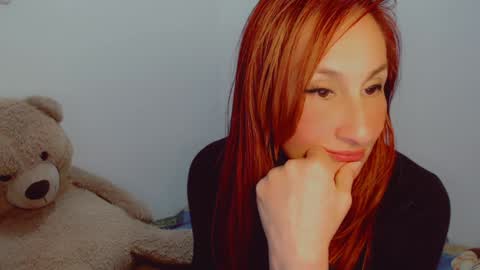 Snapshot of skarlett2072 chatting on 7, 1, 2025 Arlett online show from 7, 1, 2025