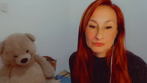 Snapshot of skarlett2072 chatting on 14, 1, 2025 Arlett online show from 14, 1, 2025