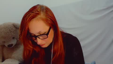 Snapshot of skarlett2072 chatting on 23, 2, 2025 Arlett online show from 23, 2, 2025