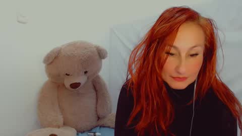 Snapshot of skarlett2072 chatting on 23, 2, 2025 Arlett online show from 23, 2, 2025
