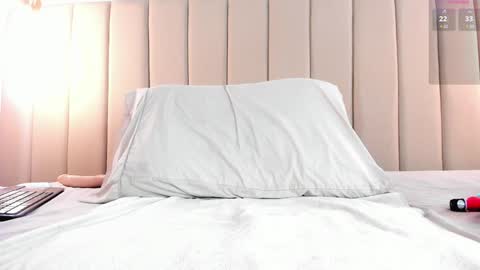 Snapshot of skarlett_monroee chatting on 2, 12, 2024 Skarlet online show from 2, 12, 2024