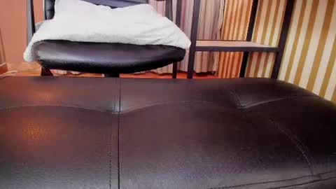 skarlettbarnes online show from 10, 6, 2026
