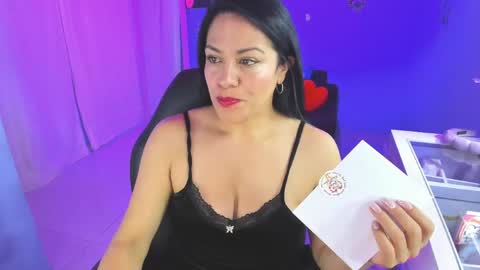 Snapshot of skater_gal chatting on 21, 5, 2026 susan ramires online show from 21, 5, 2026