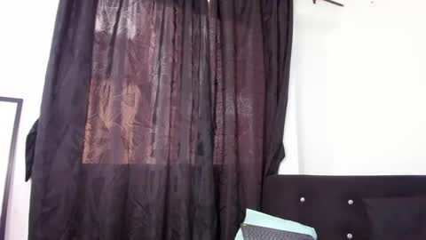 Snapshot of skaysanchez1 chatting on 3, 3, 2025 Skay Sanchez online show from 3, 3, 2025