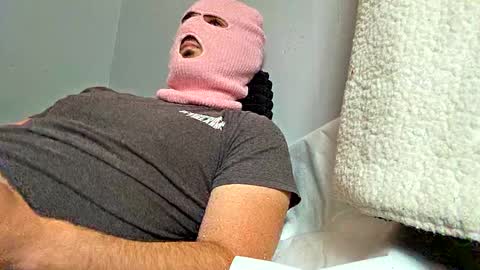 Snapshot of skimaskcouple89108 chatting on 7, 10, 2025 skimaskcouple89108 online show from 7, 10, 2025