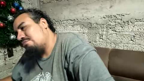 Snapshot of skinhell chatting on 14, 6, 2026 Elias online show from 14, 6, 2026
