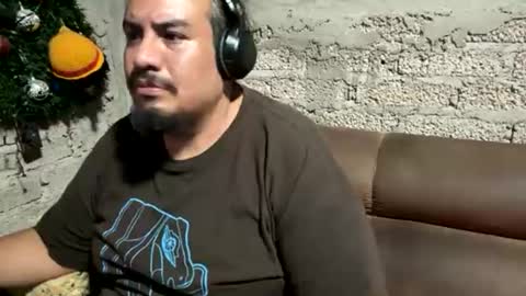 Snapshot of skinhell chatting on 4, 7, 2026 Elias online show from 4, 7, 2026
