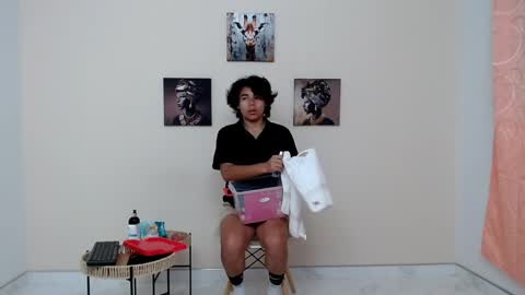 skinny online show from 12, 4, 2026