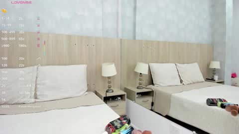 Snapshot of skinny_lili chatting on 25, 3, 2026 Lily online show from 25, 3, 2026