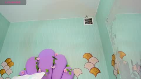 Snapshot of skinny_linda chatting on 24, 1, 2025 online show from 24, 1, 2025