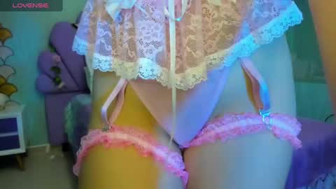 Snapshot of skinny_linda chatting on 25, 1, 2025 online show from 25, 1, 2025