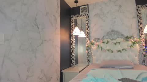 Snapshot of skinny_linda chatting on 24, 2, 2025 online show from 24, 2, 2025