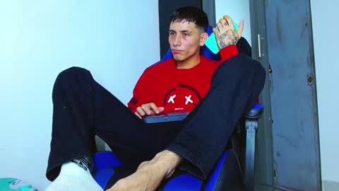 Snapshot of skinny_marked chatting on 19, 12, 2024 skinny marked online show from 19, 12, 2024