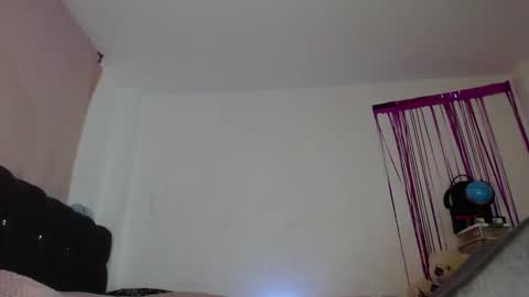 Snapshot of skinny_yizz chatting on 6, 3, 2025 Only Pvt online show from 6, 3, 2025