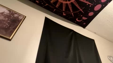 Snapshot of skinnyangel21 chatting on 3, 12, 2025 skinnyangel21 online show from 3, 12, 2025