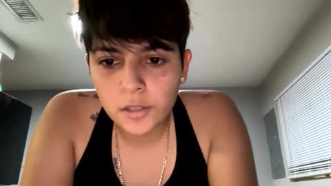 Snapshot of skinnyangel21 chatting on 17, 12, 2025 skinnyangel21 online show from 17, 12, 2025