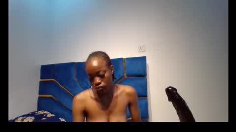 Snapshot of skinnyasssexyboobs chatting on 22, 12, 2025 skinnyasssexyboobs online show from 22, 12, 2025