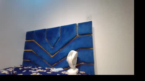 skinnyasssexyboobs online show from 14, 3, 2026